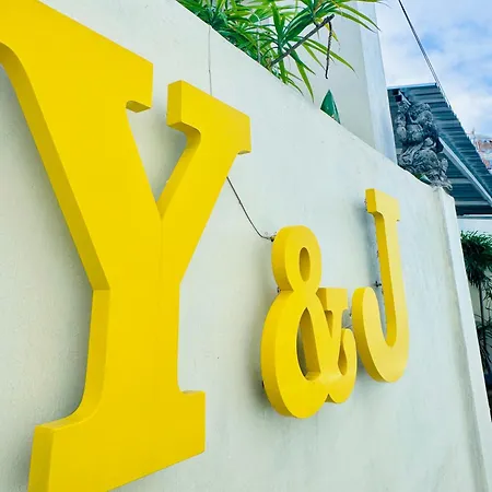 Y&J Aparthotel